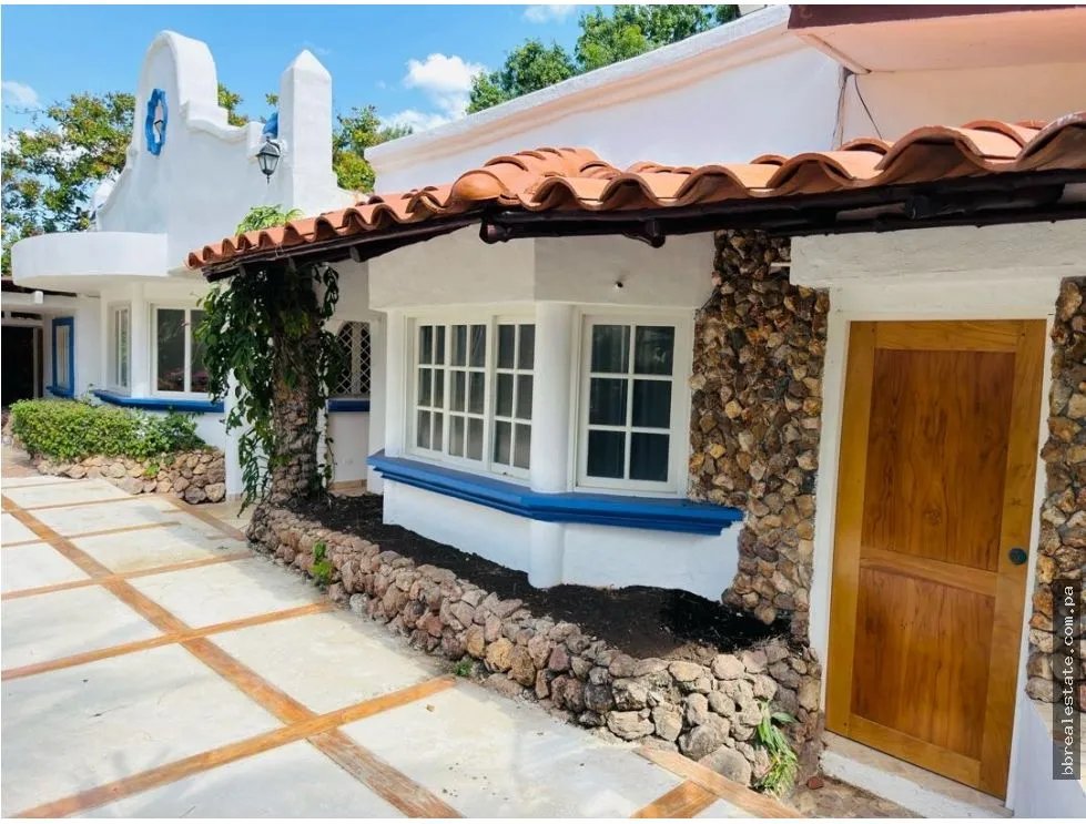 Venta de Casa en el Club de Golf en Playa Coronado