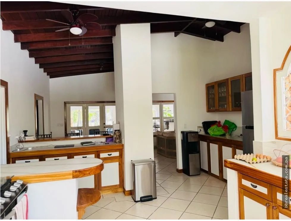 Venta de Casa en el Club de Golf en Playa Coronado