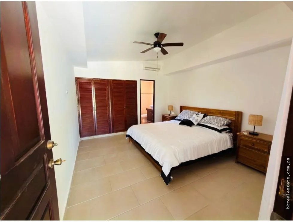 Venta de Casa en el Club de Golf en Playa Coronado