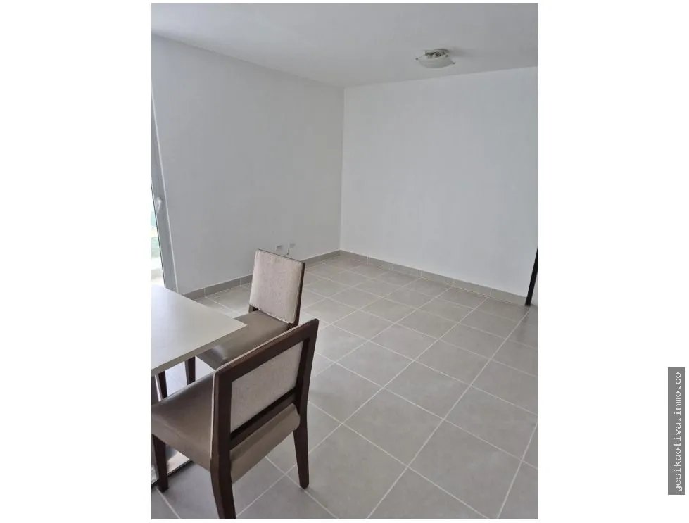 Apartment for Sale in Edison Park