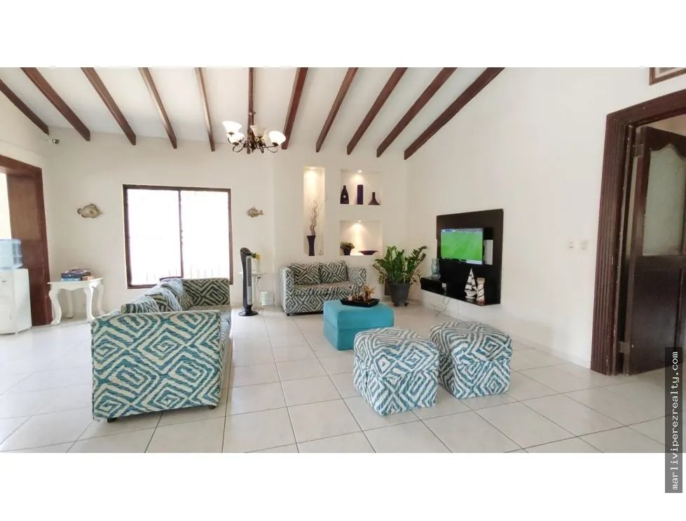 Furnished House Rental with Private Pool in Coloncito