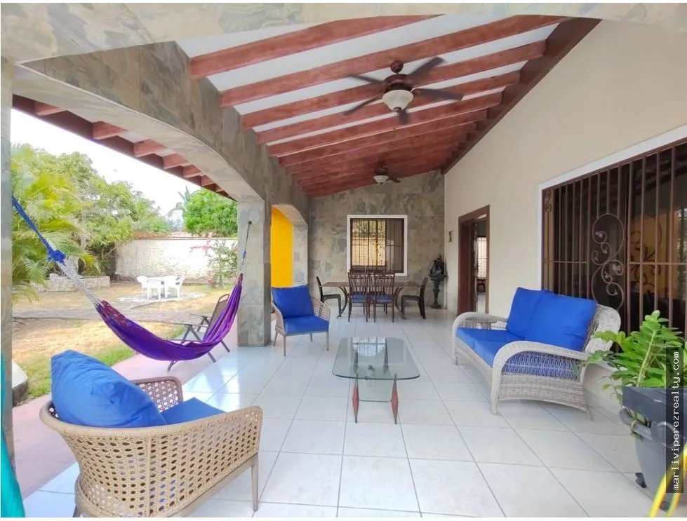 Furnished House Rental with Private Pool in Coloncito