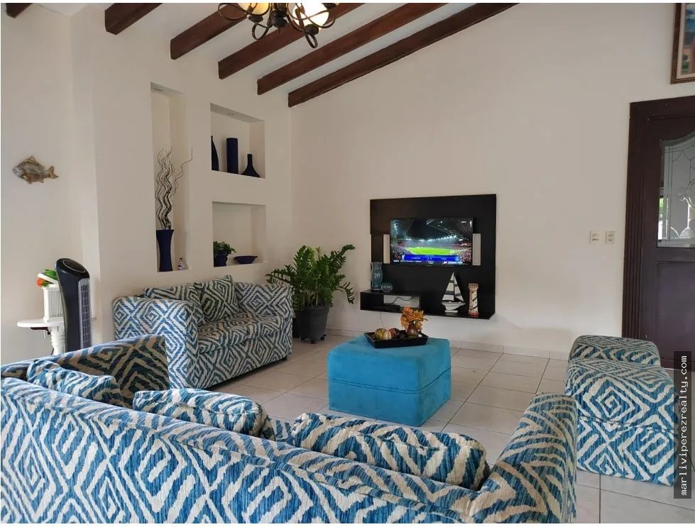 Furnished House Rental with Private Pool in Coloncito