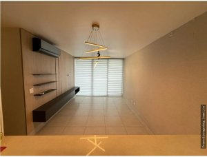 Apartment for Sale in Edison Park