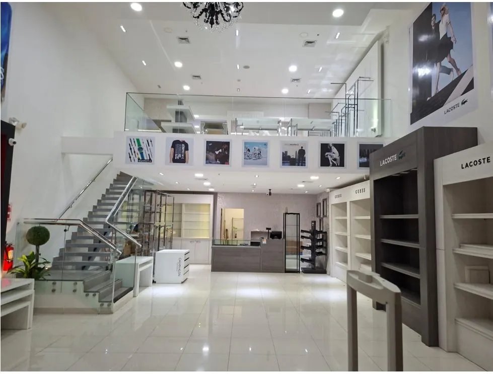 Ponto Comercial à Venda em Santiago
