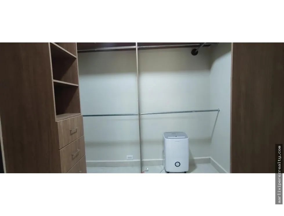 Townhome for Sale at Embassy Club for Investment