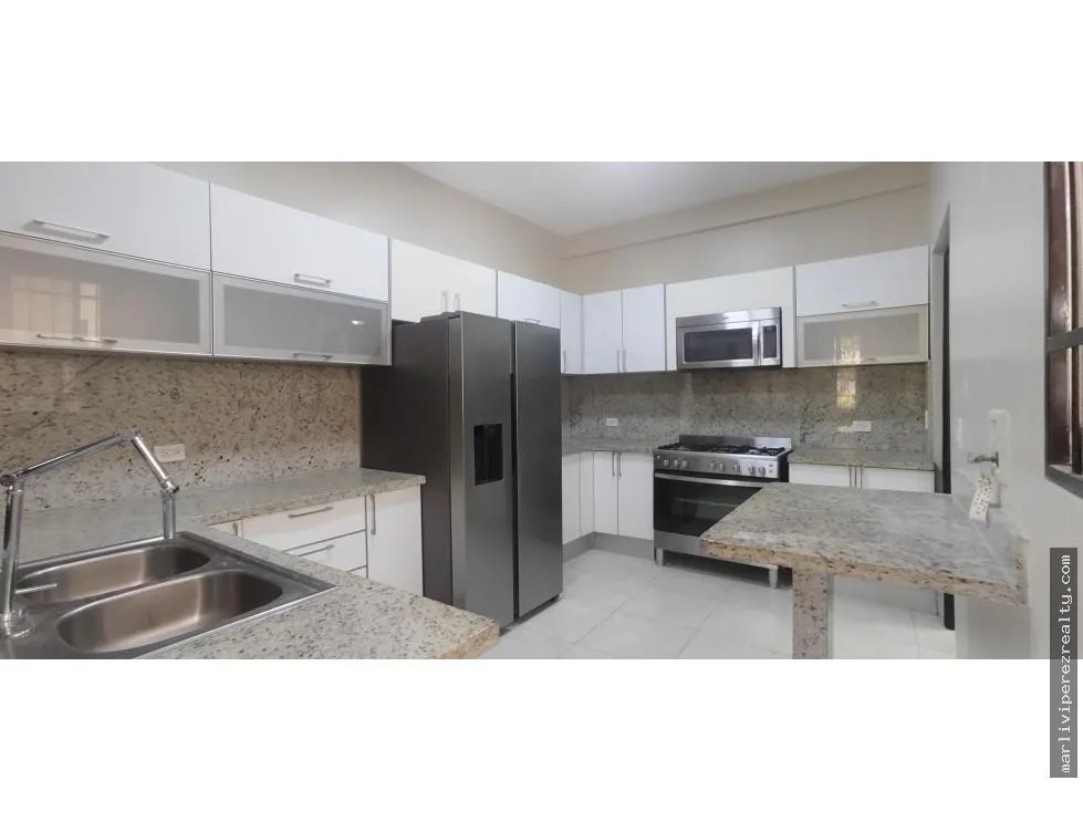 Townhome for Sale at Embassy Club for Investment