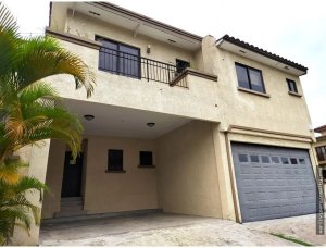 Townhome for Sale in Embassy Club for Investment