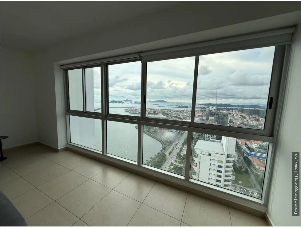 Apartamento en alquiler en Avenida Balboa