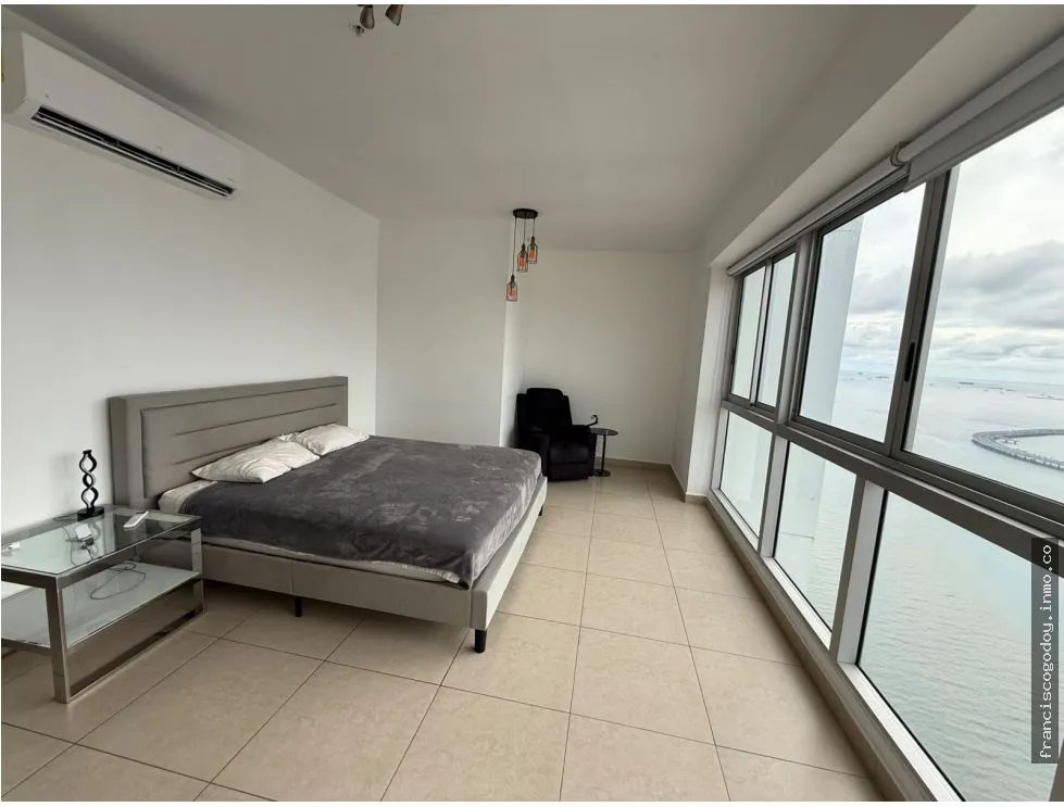 Apartamento en alquiler en Avenida Balboa