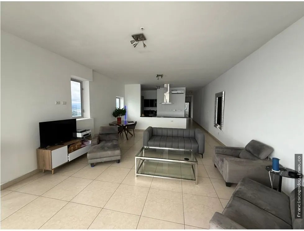 Apartamento en alquiler en Avenida Balboa