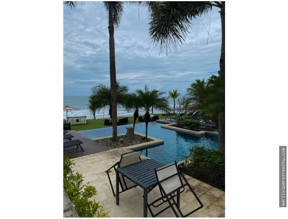 Venta de apartamento frente al mar en San Carlos