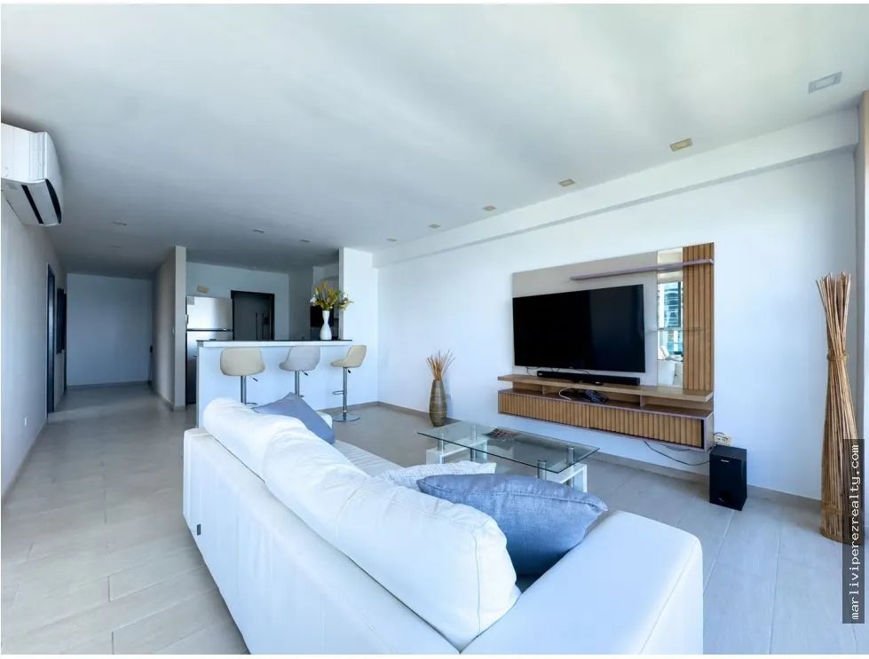 Alquiler de Apartamento frente al mar Av. Balboa