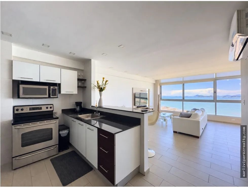 Alquiler de Apartamento frente al mar Av. Balboa