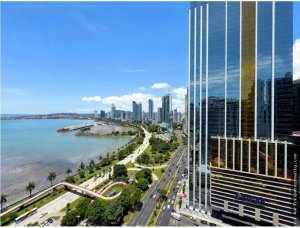 Oceanfront Apartment Rental - Avenida Balboa