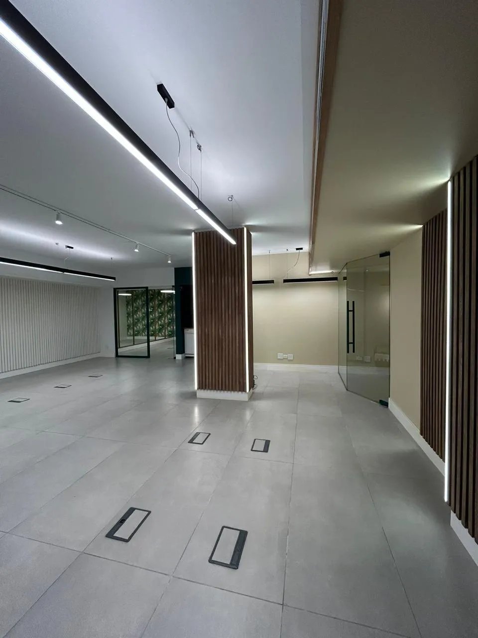 Commercial Space for Sale in Marbella – 120 m² Ground Floor (2 Parking Spaces / 2 Restrooms)