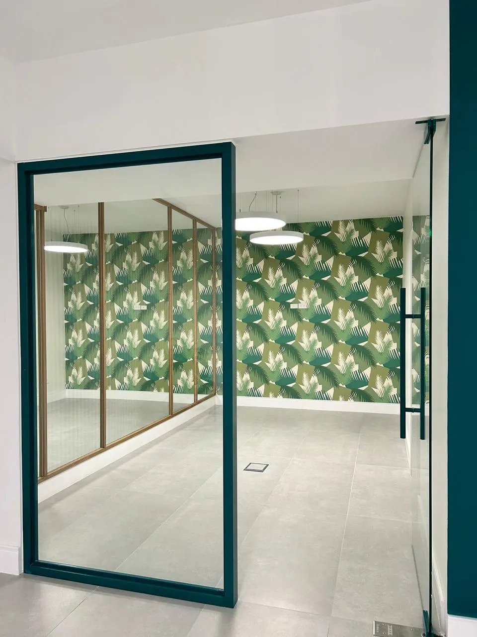 Commercial Space for Sale in Marbella – 120 m² Ground Floor (2 Parking Spaces / 2 Restrooms)