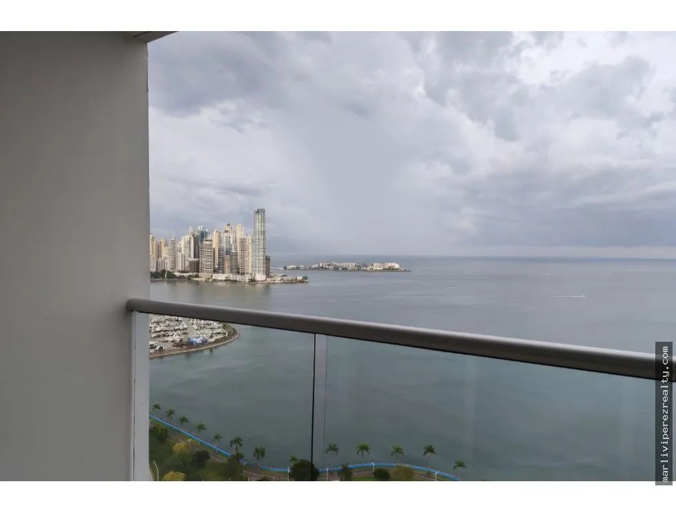 OCEANVIEW APARTMENT RENTAL ON AVENIDA BALBOA - HIGH FLOOR