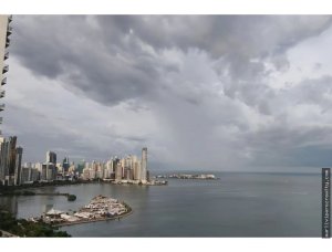 OCEANVIEW APARTMENT RENTAL ON AVENIDA BALBOA - HIGH FLOOR