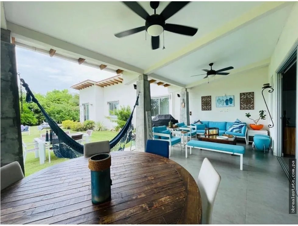 House for Sale in La Mare Punta Barco