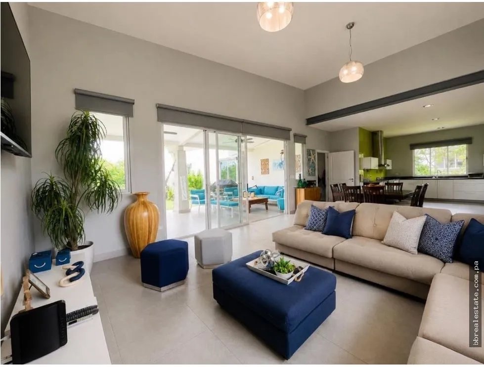House for Sale in La Mare Punta Barco