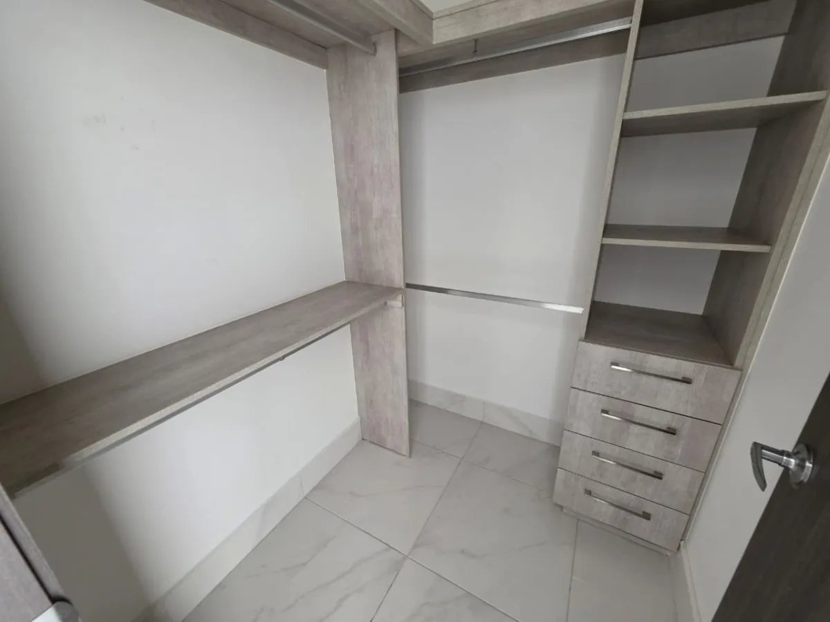 Apartamento à Venda em Edison Park