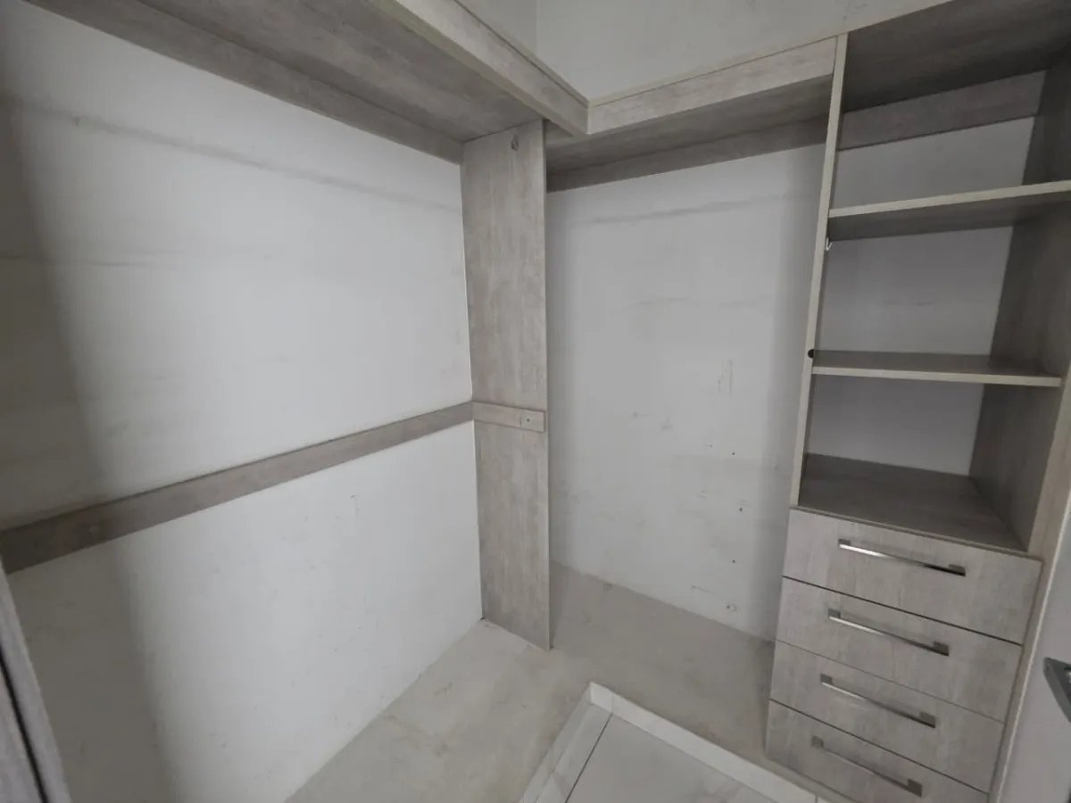 Apartamento à Venda em Edison Park