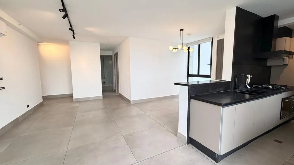 Apartamento for Rent in Coco del Mar.