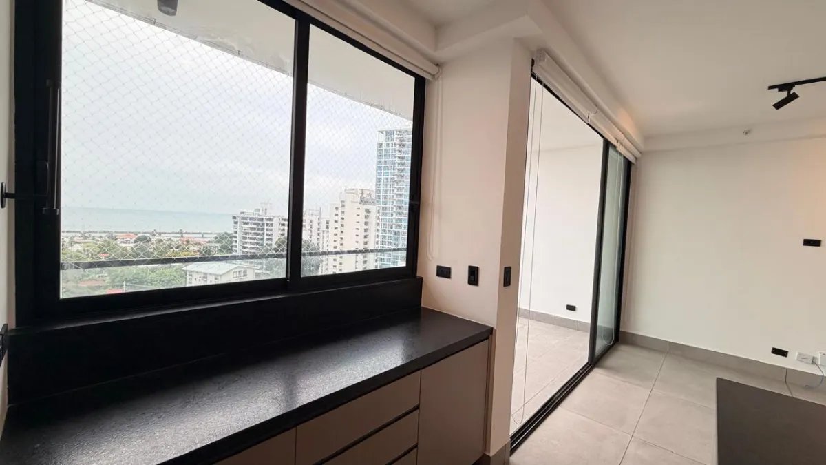 Apartamento for Rent in Coco del Mar.