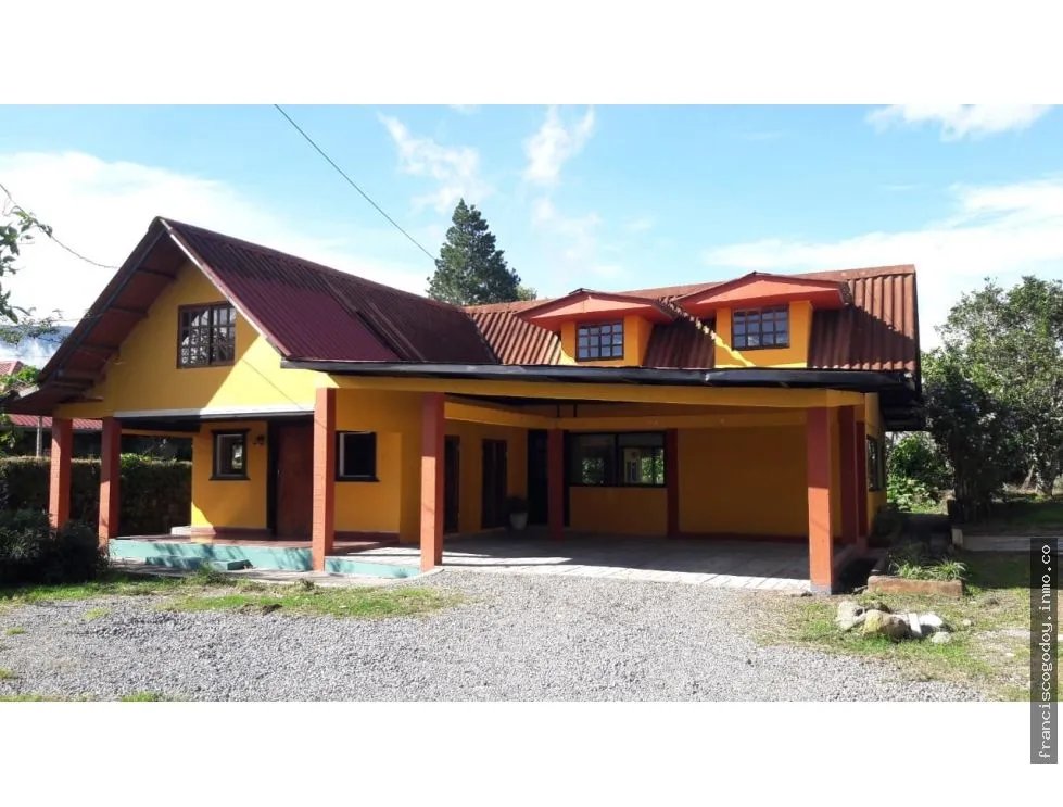 Cabins for Sale in Volcan Chiriqui