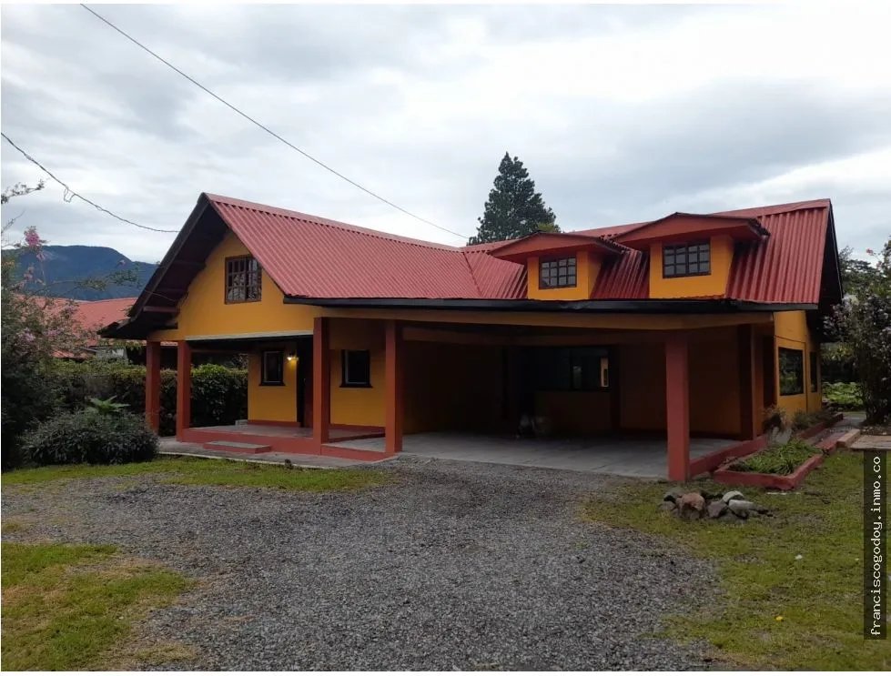 Cabins for Sale in Volcan Chiriqui