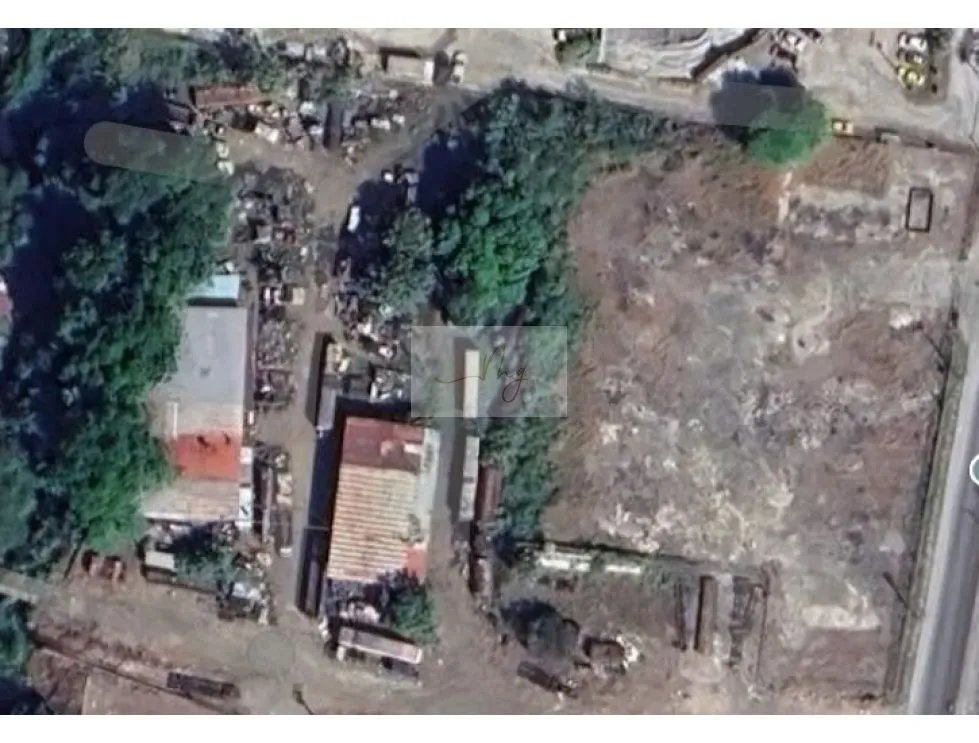 VENTA DE PROPIEDAD COMERCIAL / INDUSTRIAL EN LAS MAÑANITAS