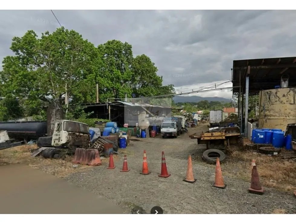 VENTA DE PROPIEDAD COMERCIAL / INDUSTRIAL EN LAS MAÑANITAS