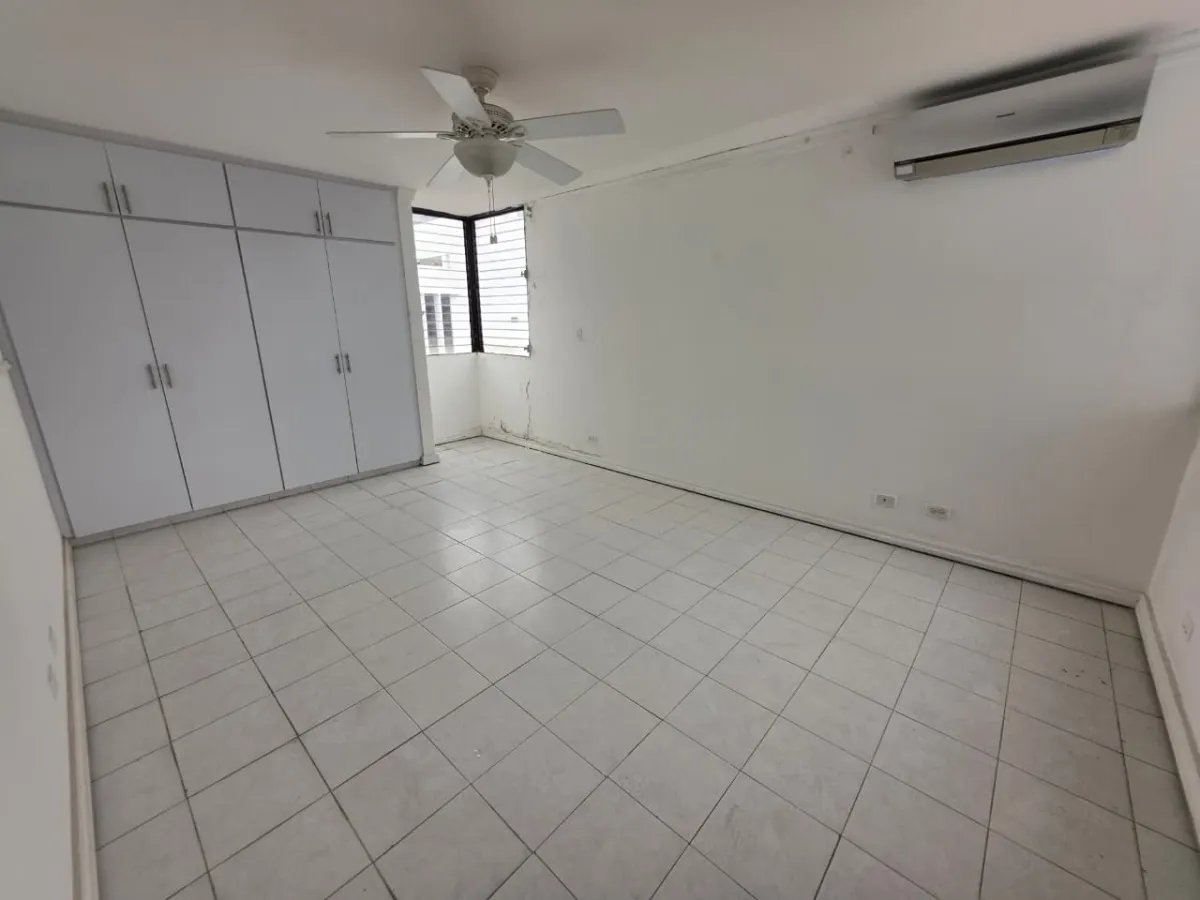 Apartment for Sale at PH Marbella Tower II, Bella Vista
