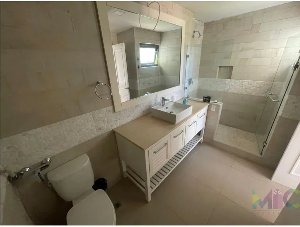 Villa for Sale in Punta Caelo