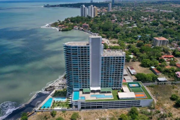 Move-in ready! Spectacular Apartment at Royal Palm, Nueva Gorgona