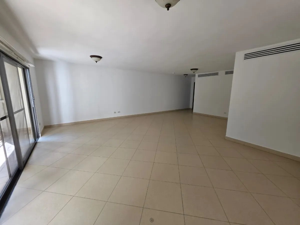 Apartment for Sale – PH Embassy Club, Condo 2, Ancón