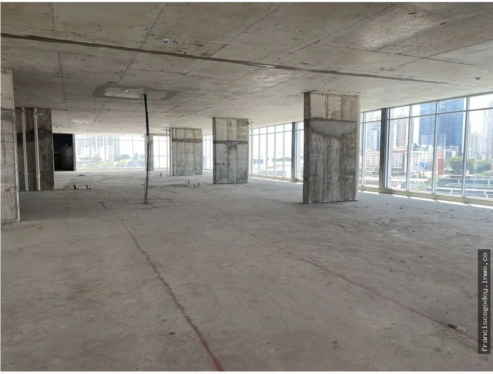 VENTA DE LOCAL / OFICINAS - VIA BRAZIL