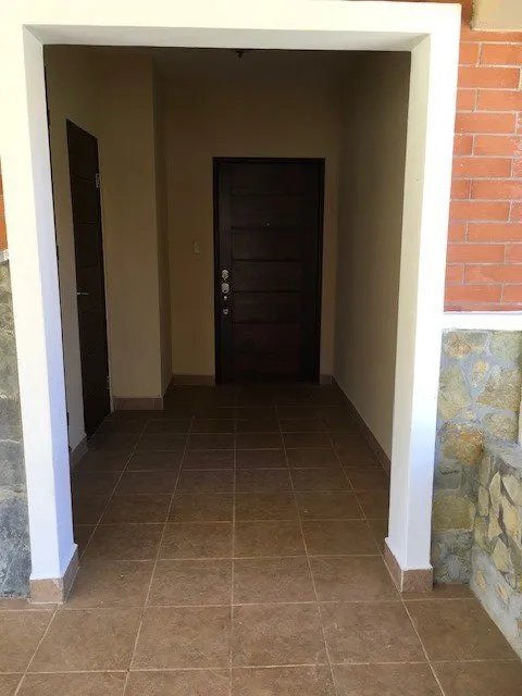 Oportunidad de Inversión: Casa Hacienda en Boquete Country Club – Con Jardín Privado y Amoblada