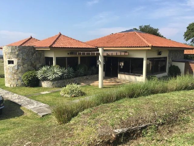 Casa Hacienda en Boquete Country Club 180 m² Const. y Amplio Lote de 1,019 m²