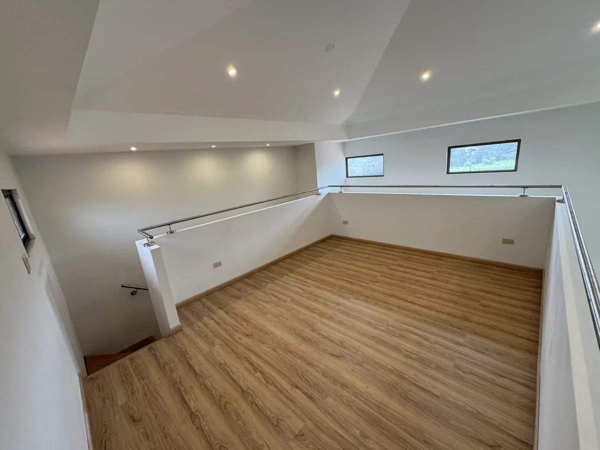 Casa Hacienda en Boquete Country Club  200 m² con Enorme Lote de 1,704 m² y Altillo