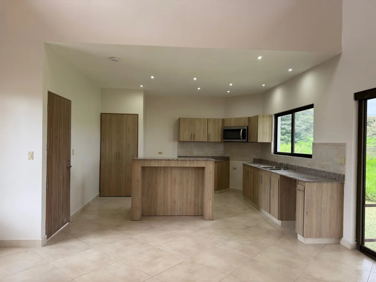 Casa Hacienda en Boquete Country Club  200 m² con Enorme Lote de 1,704 m² y Altillo
