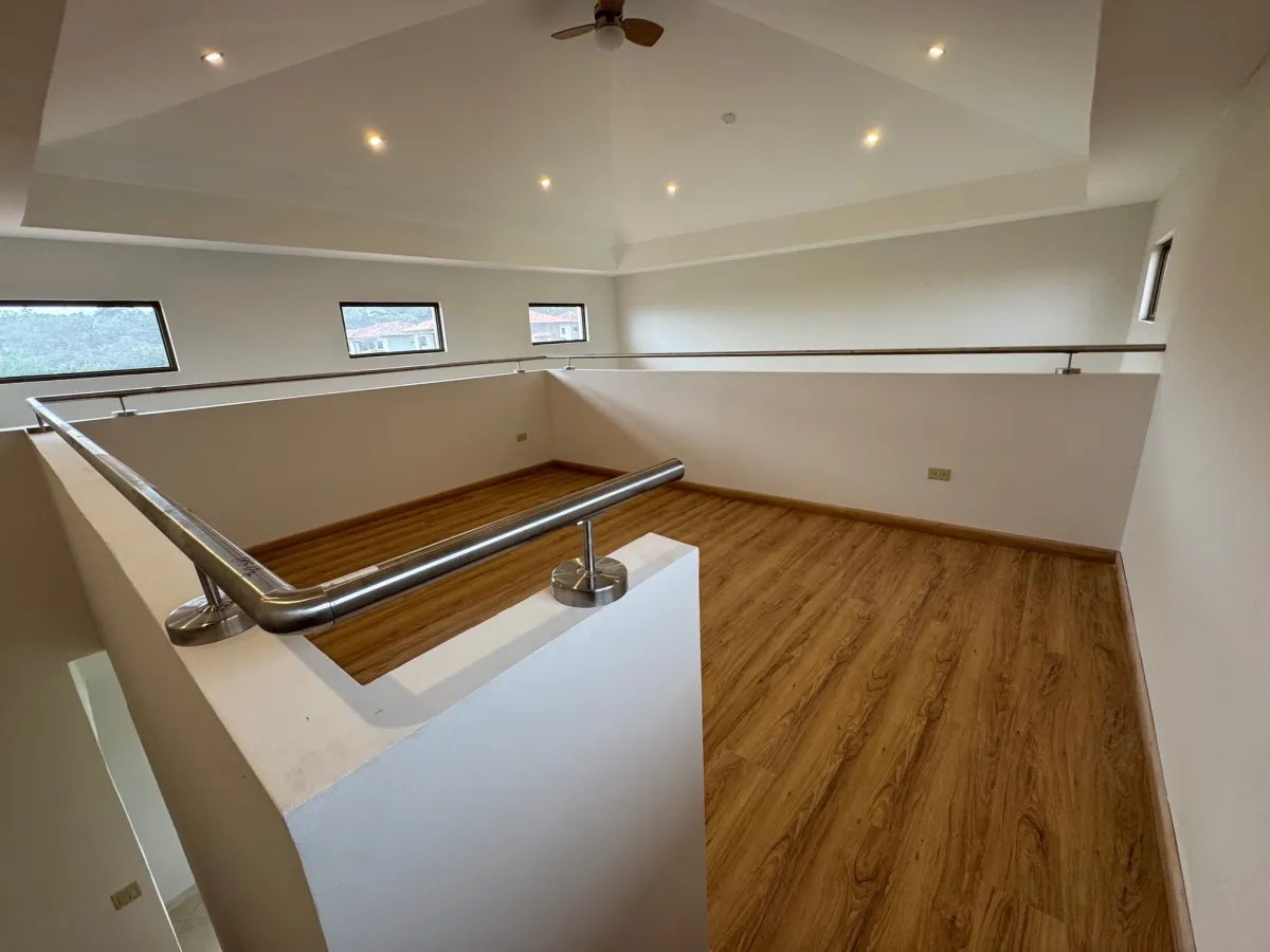 Casa Hacienda en Boquete Country Club  200 m² con Enorme Lote de 1,704 m² y Altillo