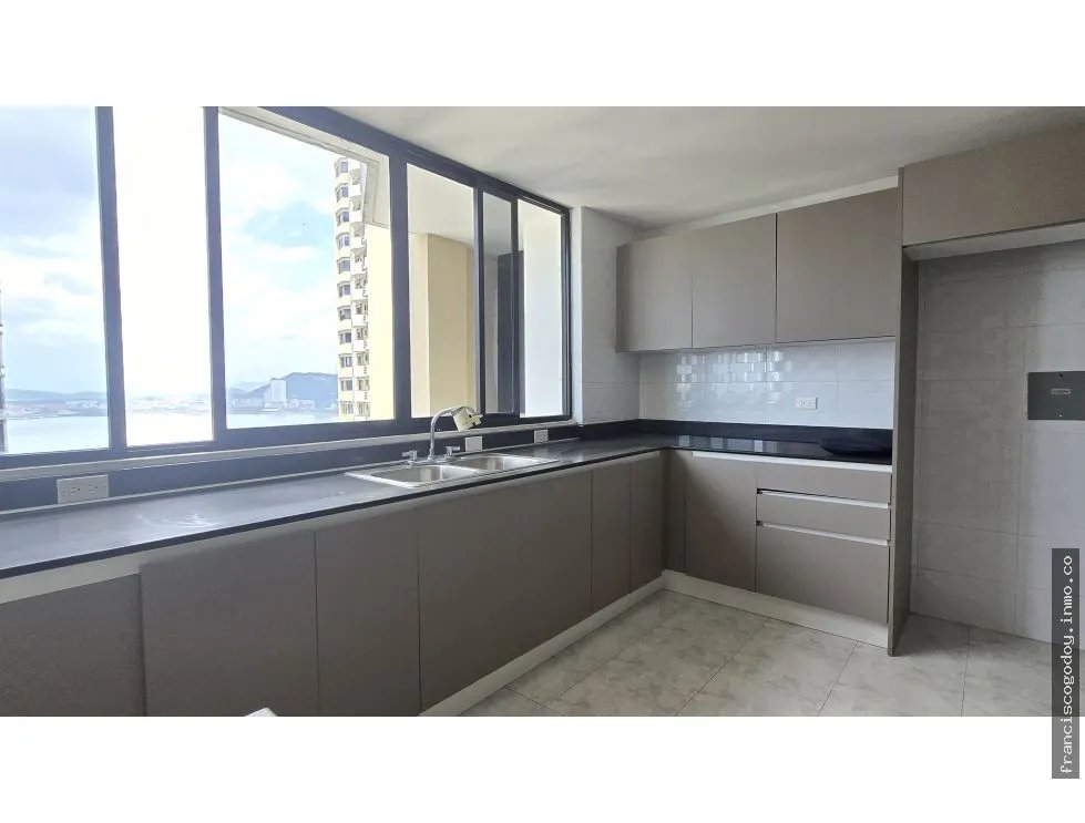 Apartamento à Venda em Punta Paitilla