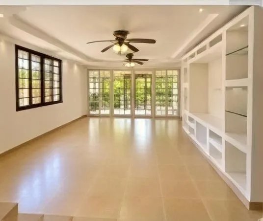 Casa en Venta con Apartamento Independiente| Coco del Mar