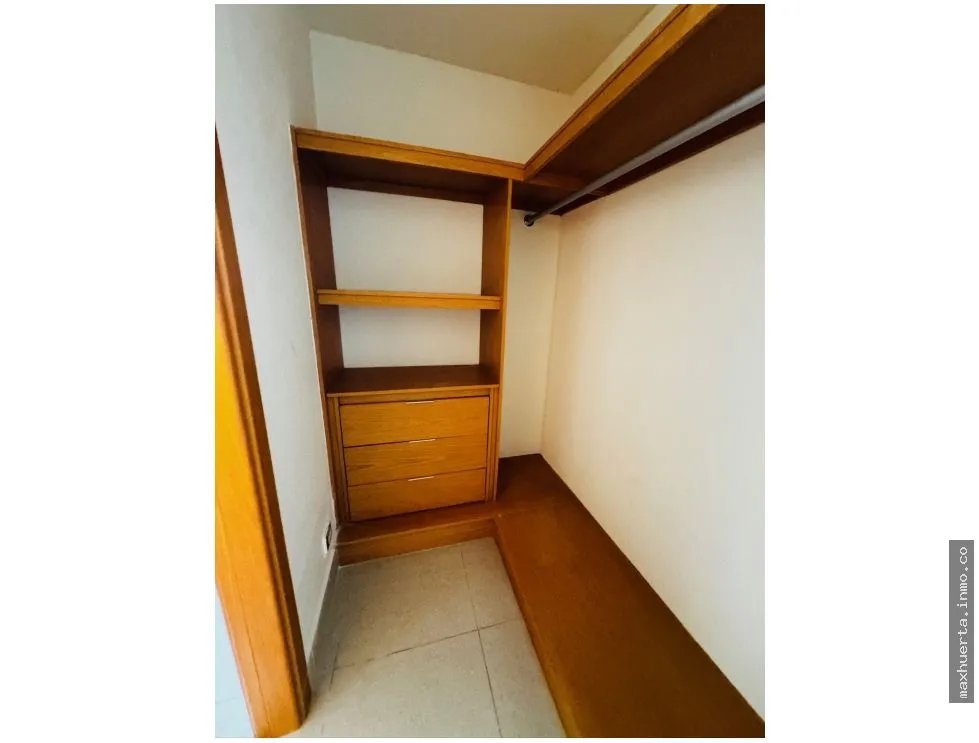 VENTA DE APARTAMENTO DE 3 RECAMARAS EN PLANTA BAJA CON PATIO ENORME