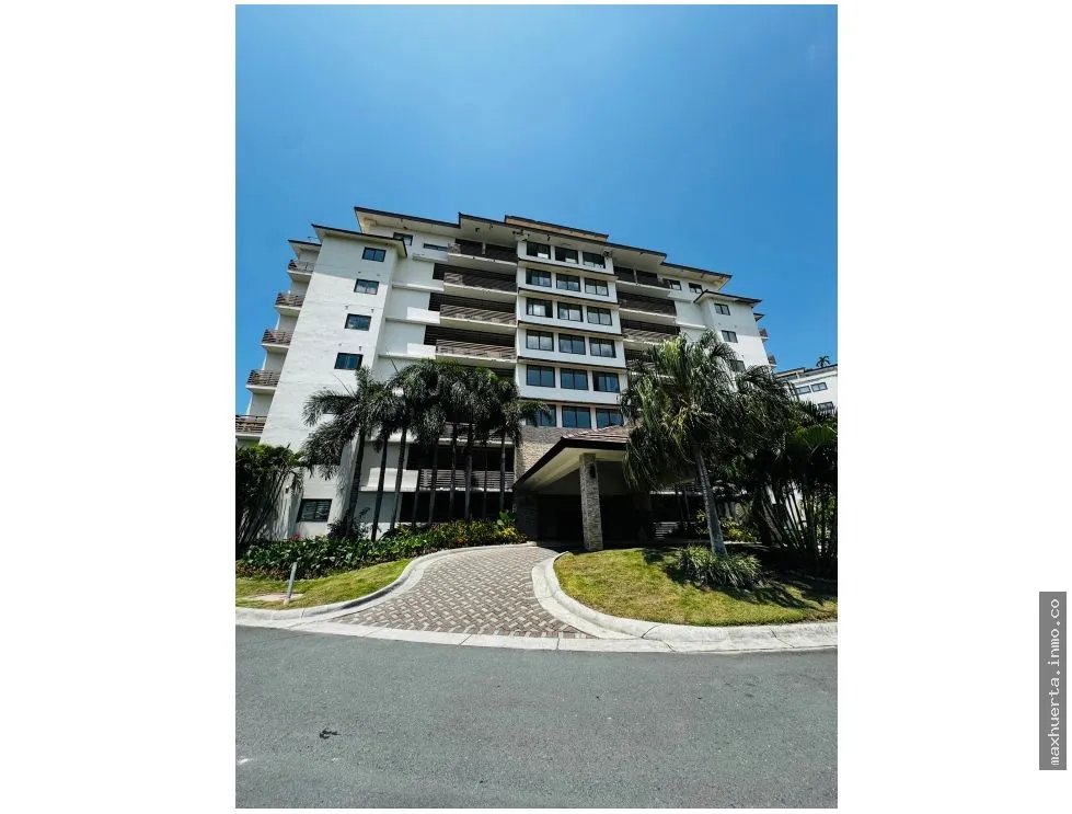 VENTA DE APARTAMENTO DE 3 RECAMARAS EN PLANTA BAJA CON PATIO ENORME