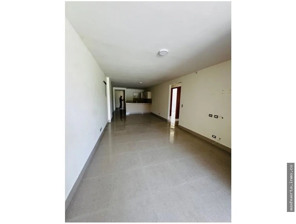 VENTA DE APARTAMENTO DE 3 RECAMARAS EN PLANTA BAJA CON PATIO ENORME