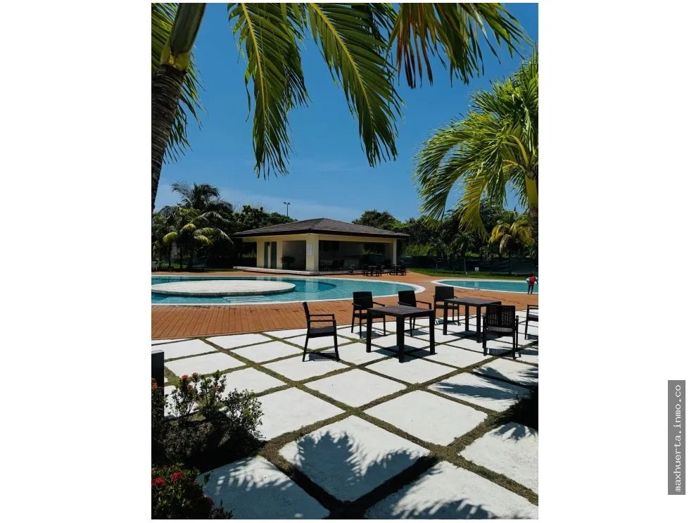 VENTA DE APARTAMENTO DE 3 RECAMARAS EN PLANTA BAJA CON PATIO ENORME