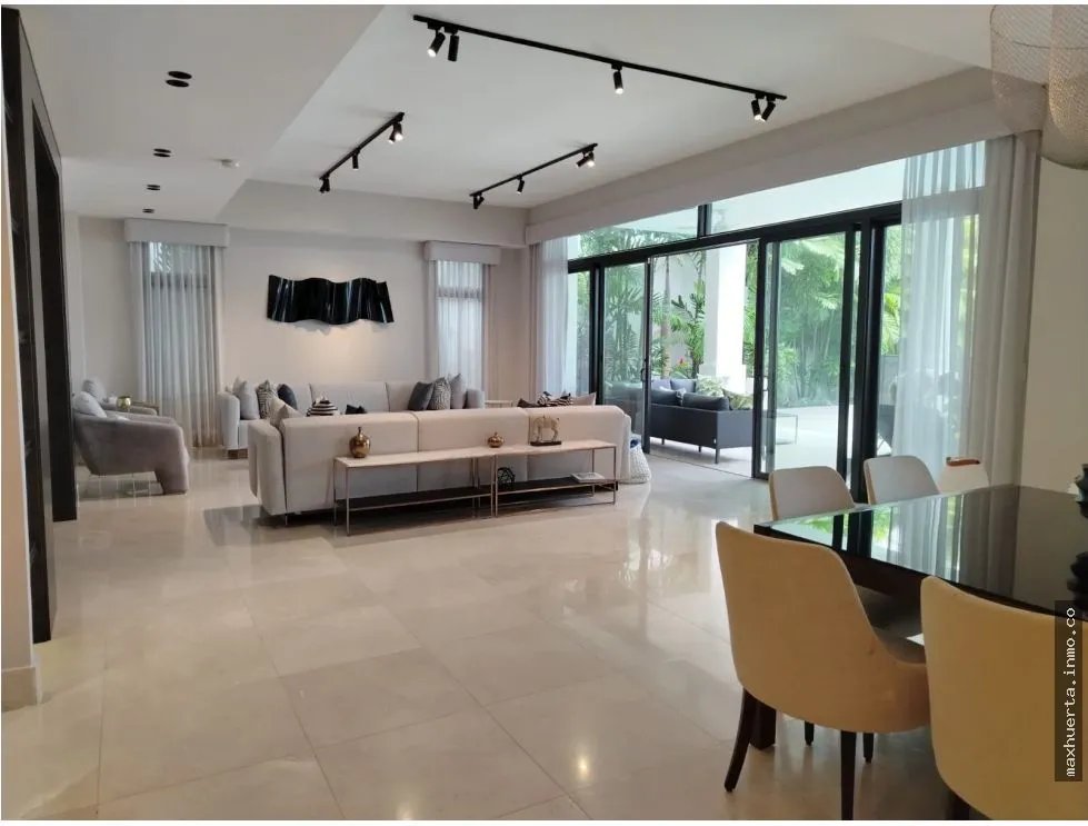 VENTA DE CASA EN BUENAVENTURA CON FRENTE DE MAR